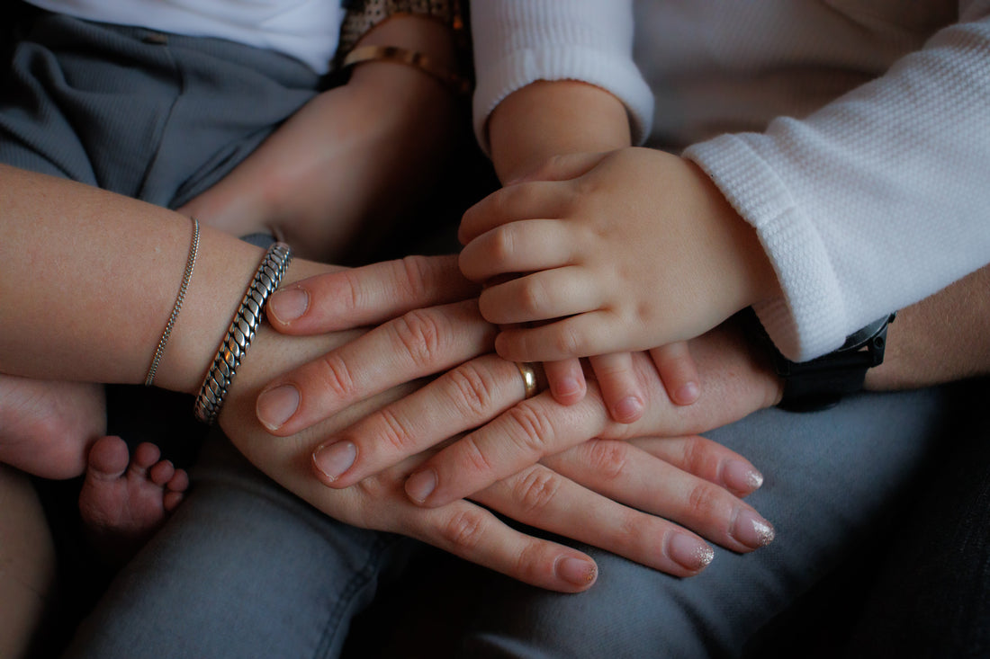 Wanneer je partner of ouder op uitzending gaat: Hoe blijf je als gezin sterk?