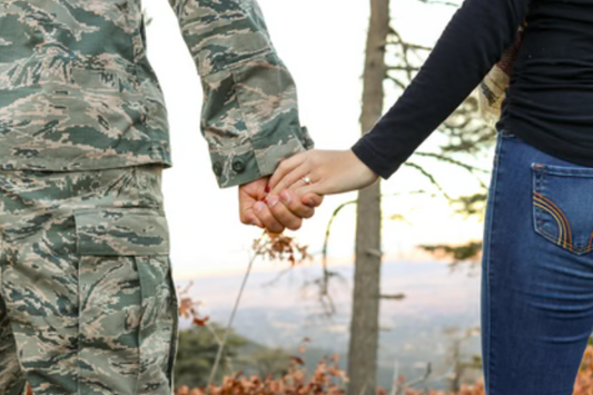 Hoe onderhoud je een sterke relatie op afstand?